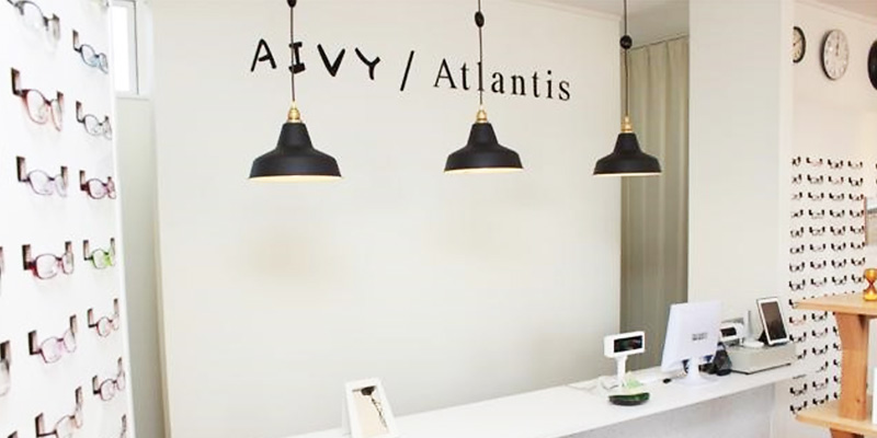 アイビィ メガネコンタクト